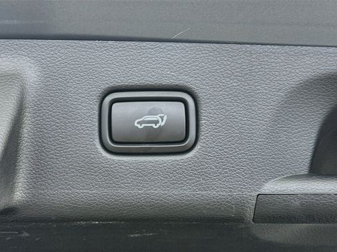 Used 2025 Hyundai Palisade SEL FWD image 32