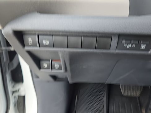 Used 2024 Toyota Sienna LE image 18