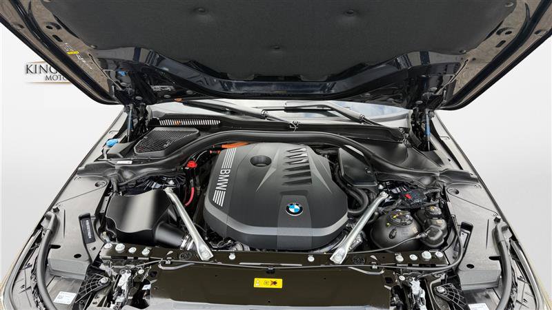 Used 2026 BMW 550e xDrive w/ Executive Package AWD/4WD image 20