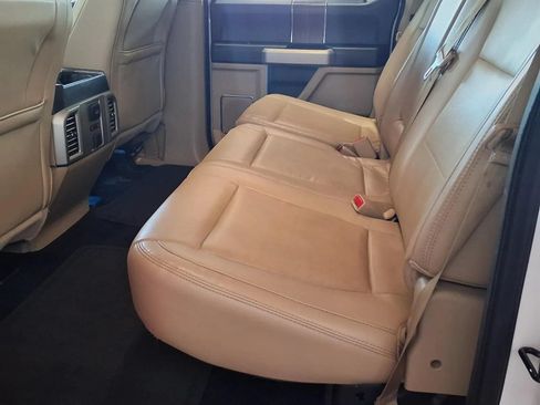 Used 2015 Ford F150 Lariat w/ Equipment Group 502A Luxury AWD/4WD image 15