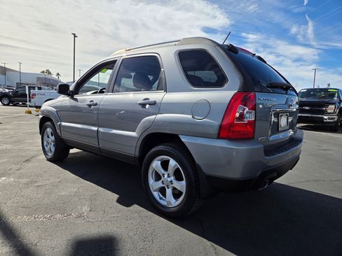 Used 2010 Kia Sportage EX w/ Luxury Pkg image 4