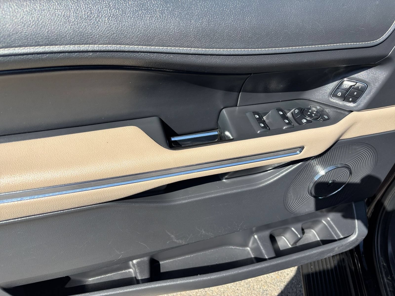 Used 2024 Ford Expedition Max Limited RWD image 18
