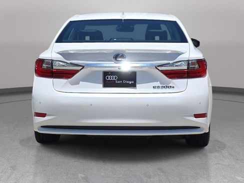 Used 2016 Lexus ES 300h w/ Navigation System Package FWD image 7