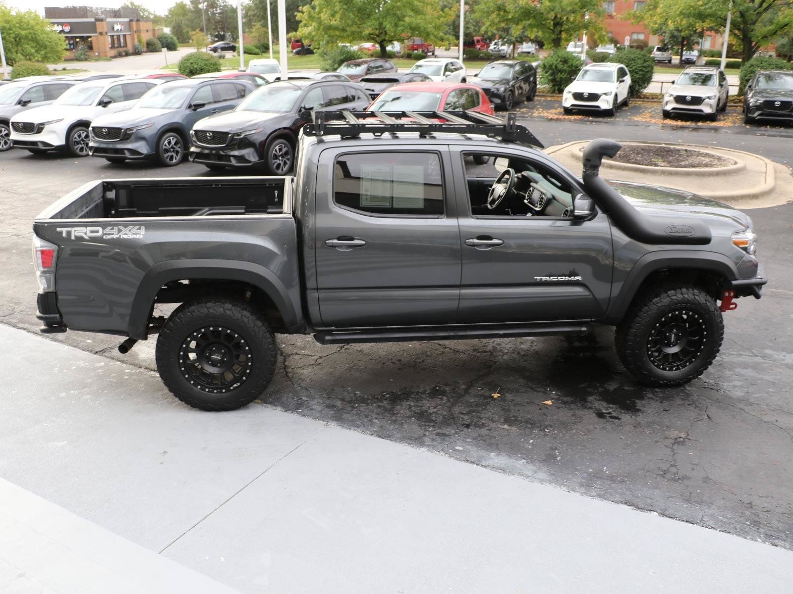 Used 2021 Toyota Tacoma TRD Off-Road AWD/4WD image 5