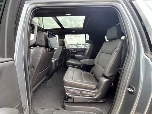 Used 2021 Chevrolet Suburban High Country AWD/4WD image 8