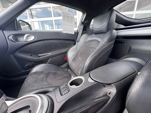 Used 2014 Nissan 370Z Touring w/ Sport Package RWD image 30
