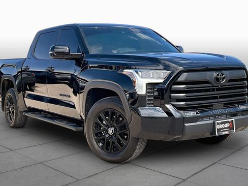 Used 2025 Toyota Tundra Limited AWD/4WD image 3