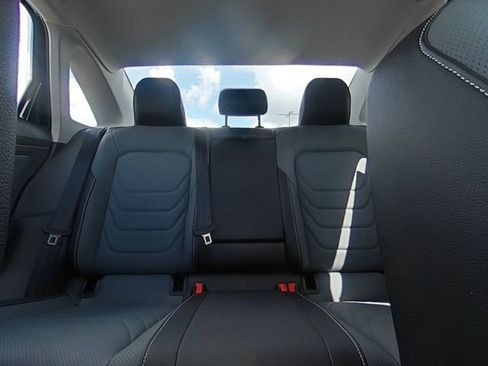 New 2025 Volkswagen Jetta SEL image 28