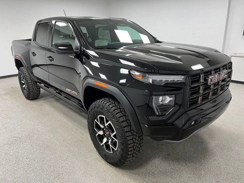 Used 2024 GMC Canyon AT4X image 2