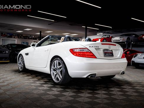 Used 2012 Mercedes-Benz SLK 350 image 9