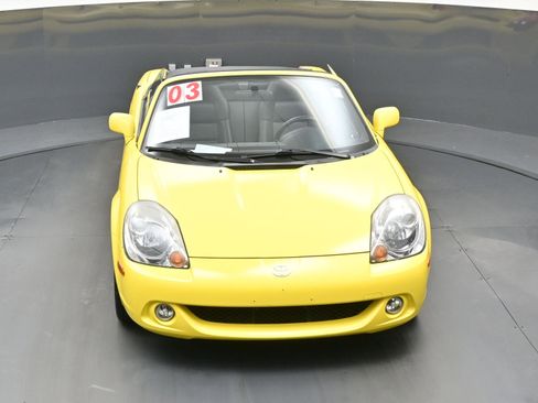 Used 2003 Toyota MR2 w/ Leather Pkg image 28