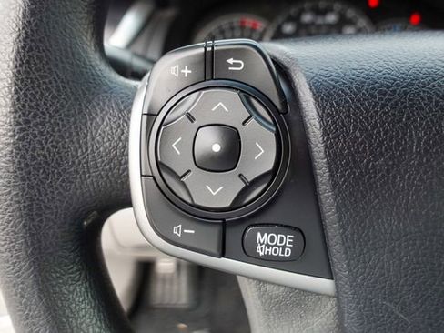 Used 2012 Toyota Camry LE image 14