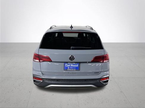 Used 2022 Volkswagen Taos SEL AWD/4WD image 7