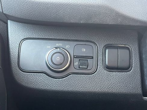 Used 2019 Mercedes-Benz Sprinter 144 image 21