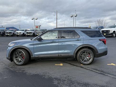 New 2026 Ford Explorer ST w/ Sun And Sound Package image 13