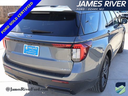 Certified 2025 Ford Explorer ST-Line w/ ST-Line Street Pack image 5