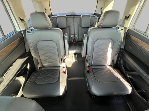 New 2026 Volkswagen Atlas SE image 23