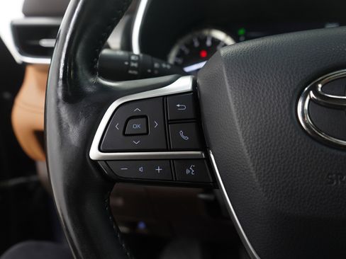 Used 2022 Toyota Highlander Platinum image 29