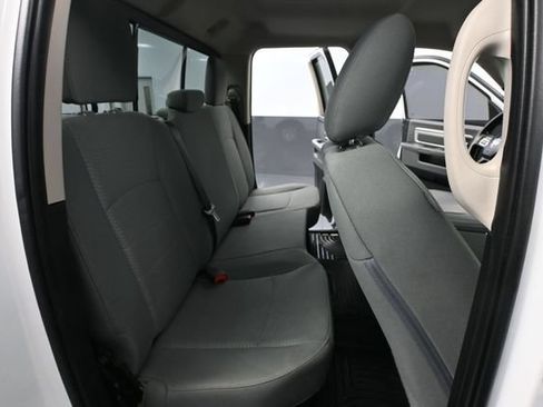 Used 2017 RAM 1500 Classic SLT AWD/4WD image 37