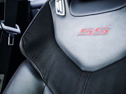 Used 2014 Chevrolet SS RWD image 27