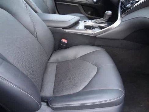 Used 2023 Toyota Camry XSE image 21