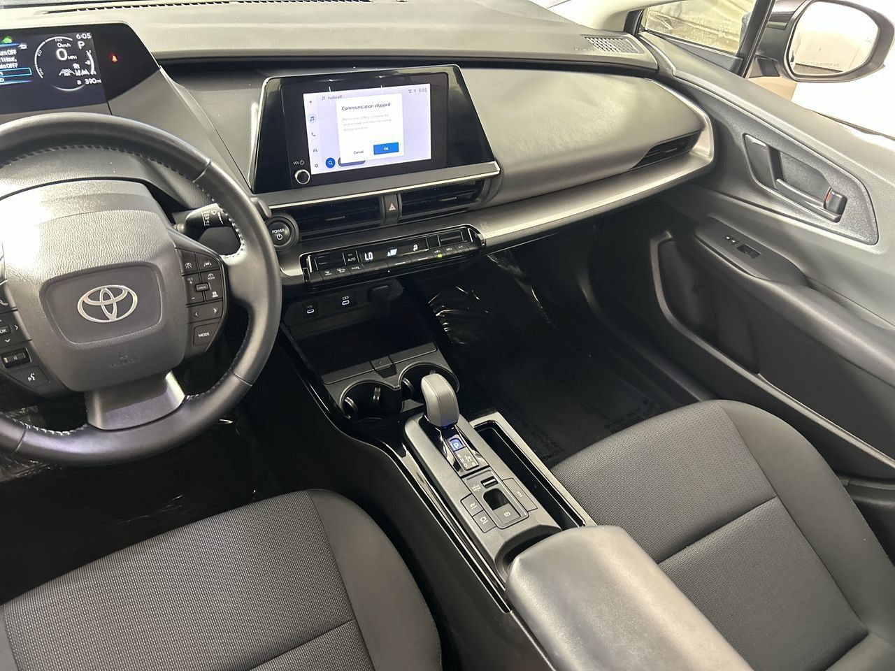 Used 2025 Toyota Prius LE FWD image 23