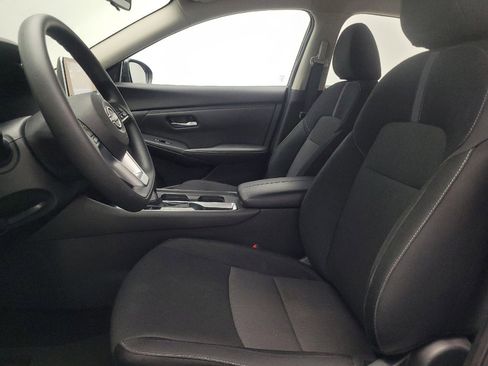 Used 2025 Nissan Sentra SV image 17