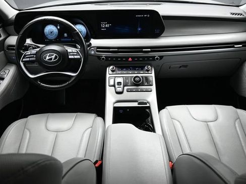 Used 2025 Hyundai Palisade SEL FWD image 14