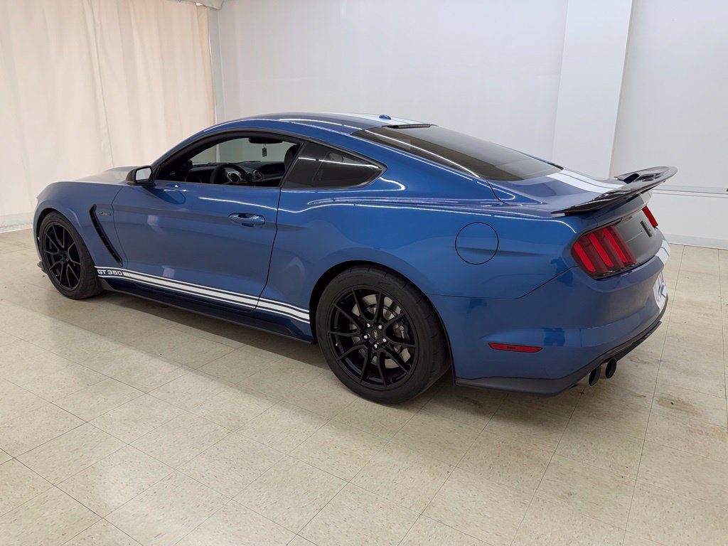 Used 2019 Ford Mustang Shelby GT350 w/ Technology Package RWD image 3