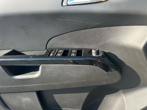 Used 2017 Chevrolet Sonic LT image 11