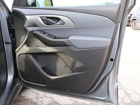 Used 2020 Chevrolet Traverse LT w/ Driver Confidence II Package image 10