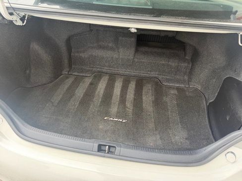 Used 2012 Toyota Camry XLE image 34