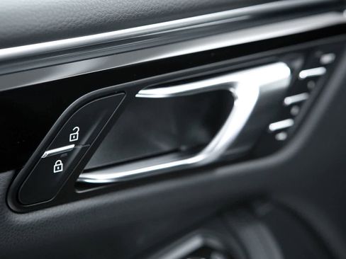 New 2026 Porsche Macan S AWD/4WD image 26