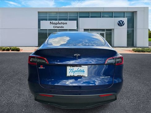 Used 2024 Tesla Model Y Long Range AWD/4WD image 6