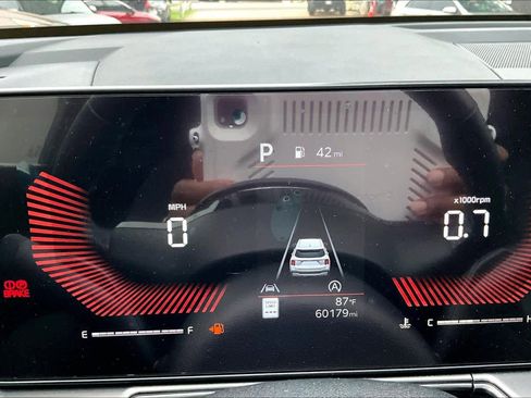 Used 2025 Kia Sorento S FWD image 25