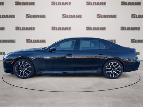 Certified 2026 BMW 750e xDrive w/ Executive Package image 2