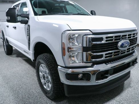 Used 2024 Ford F250 XLT w/ FX4 Off-Road Package AWD/4WD image 5