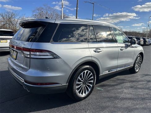 Certified 2023 Lincoln Aviator AWD w/ Premium Package image 18