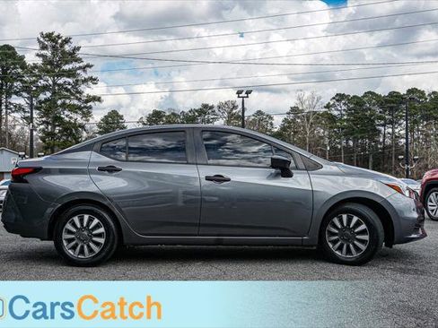 Used 2021 Nissan Versa S image 3