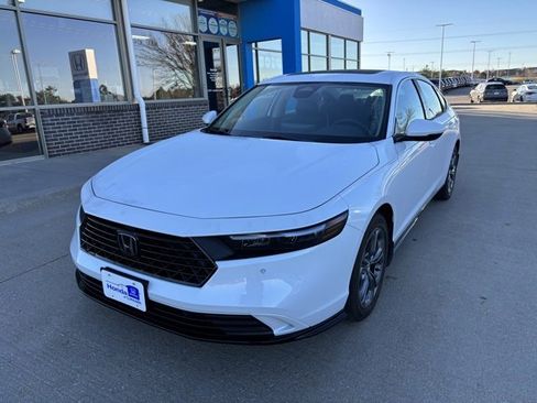 Certified 2025 Honda Accord EX-L image 1