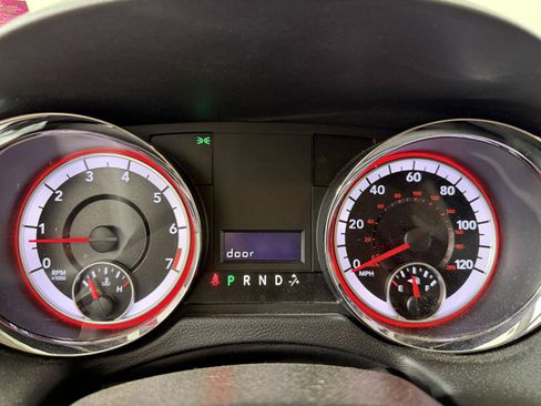 Used 2016 Dodge Grand Caravan SXT w/ UConnect Hands-Free Group FWD image 22