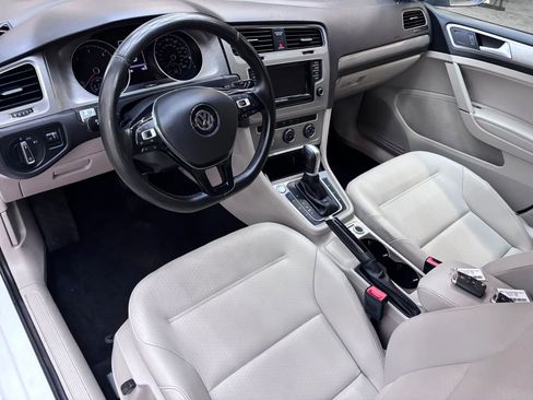 Used 2015 Volkswagen Golf TDI S FWD image 11