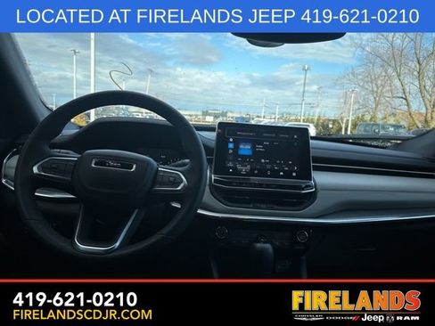 Used 2024 Jeep Compass Limited image 7