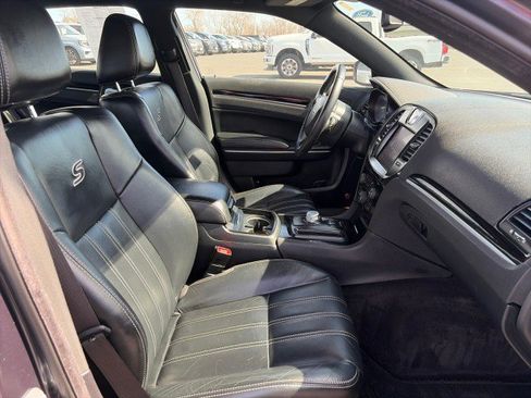 Used 2017 Chrysler 300 S w/ 300S Premium Group image 20