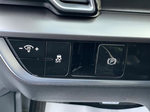 Used 2025 Kia Sportage EX image 26