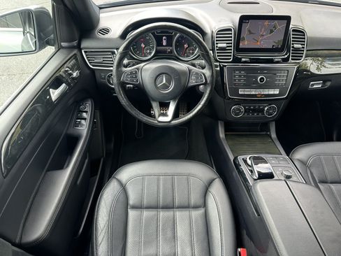 Used 2019 Mercedes-Benz GLE 400 4MATIC image 16