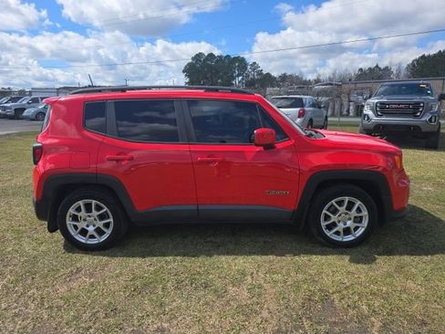 Used 2019 Jeep Renegade Latitude image 6