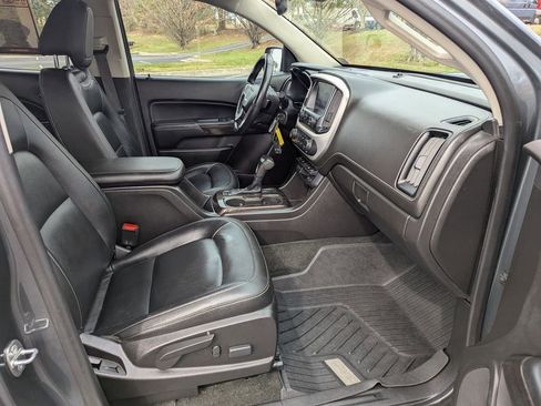 Used 2016 GMC Canyon SLT w/ Driver Alert Package image 19