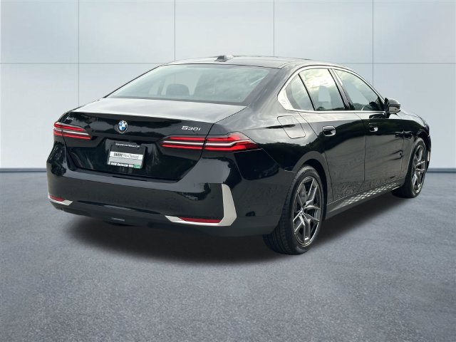 Used 2027 BMW 530i xDrive w/ Premium Package AWD/4WD image 6
