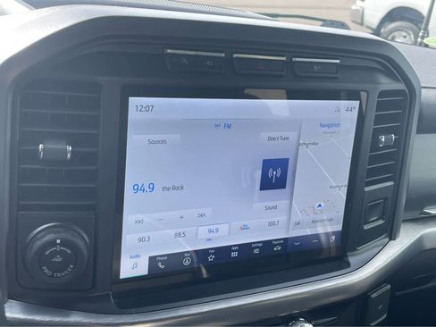 Used 2021 Ford F150 Lariat w/ Max Trailer Tow Package image 14